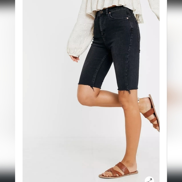 BDG, High Waist Skinny‎ Denim Shorts, Washed Black, W27 - Picture 11 of 12